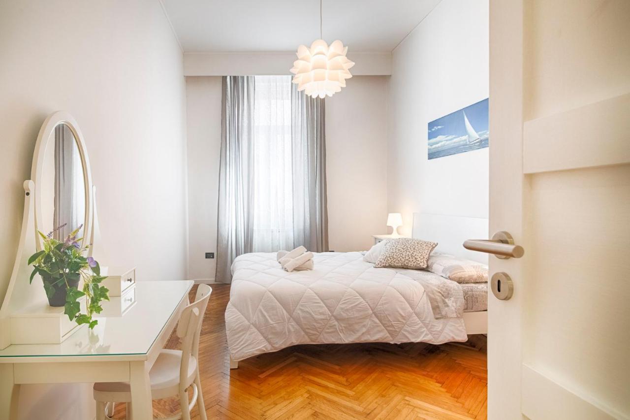 Mihaela Apartment - Charme Near The Station Trieste Eksteriør billede