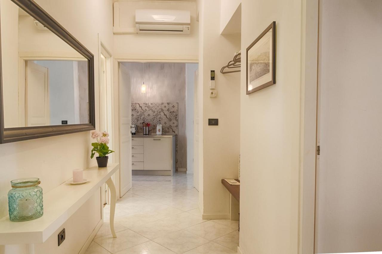 Mihaela Apartment - Charme Near The Station Trieste Eksteriør billede