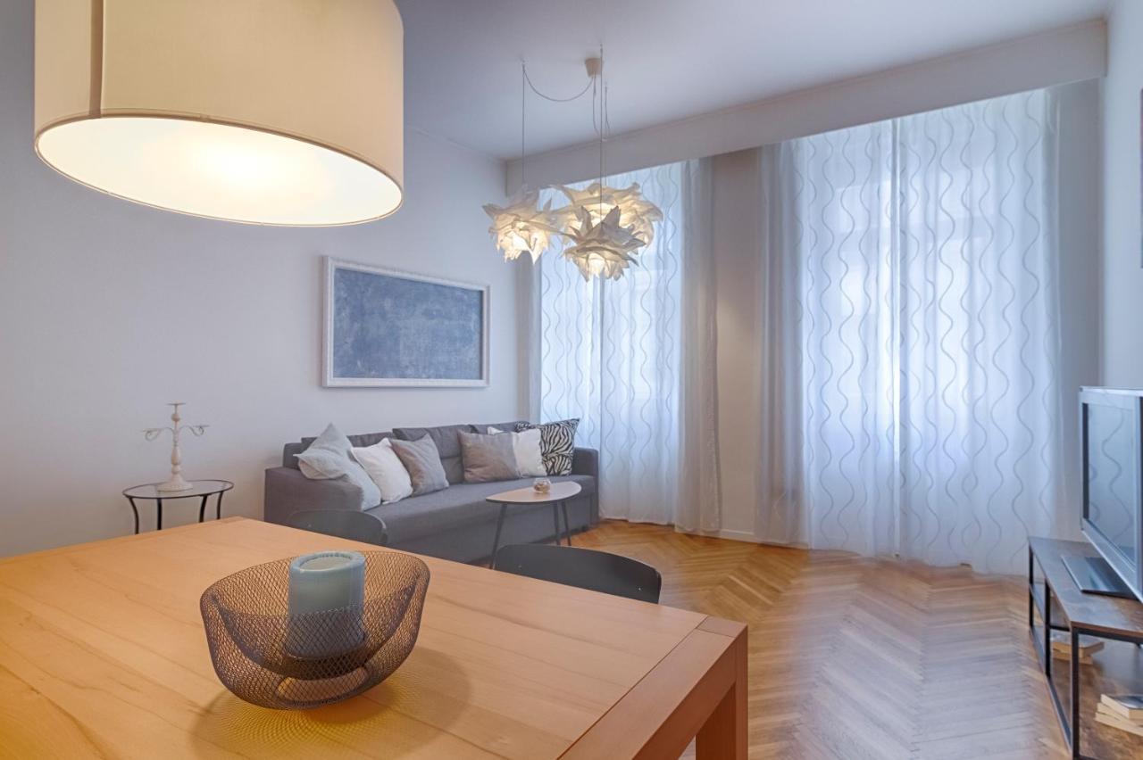 Mihaela Apartment - Charme Near The Station Trieste Eksteriør billede